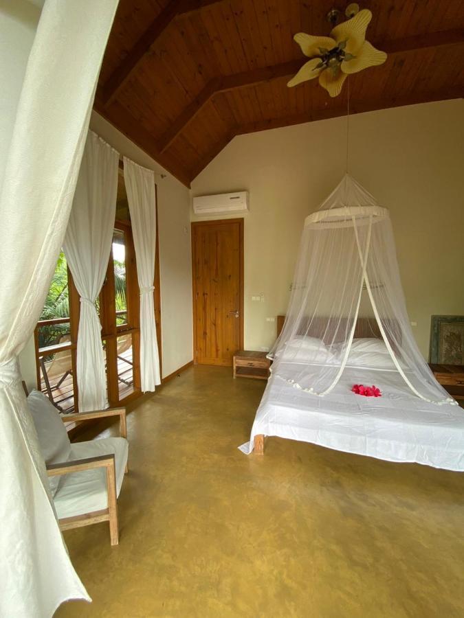 waterfall accomodation Port Glaud Esterno foto